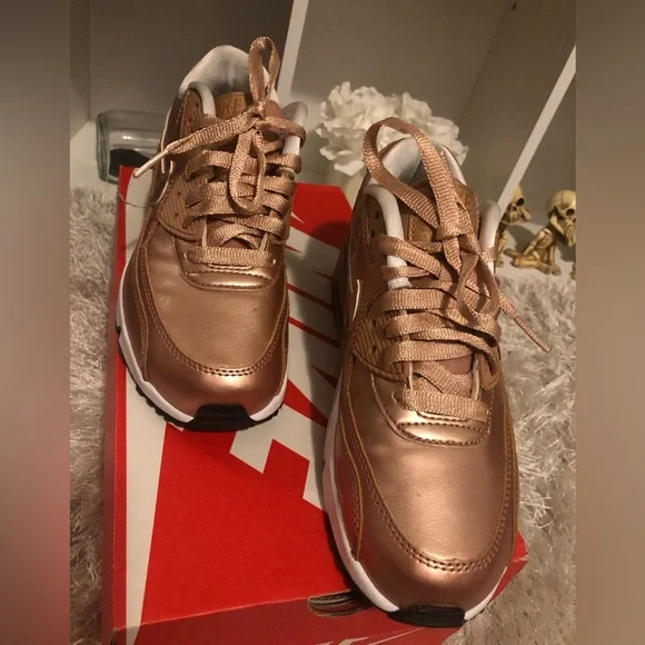 Women/ Big girl Sz 4Y Metallic Rose Gold Air Max - Picture 4 of 8